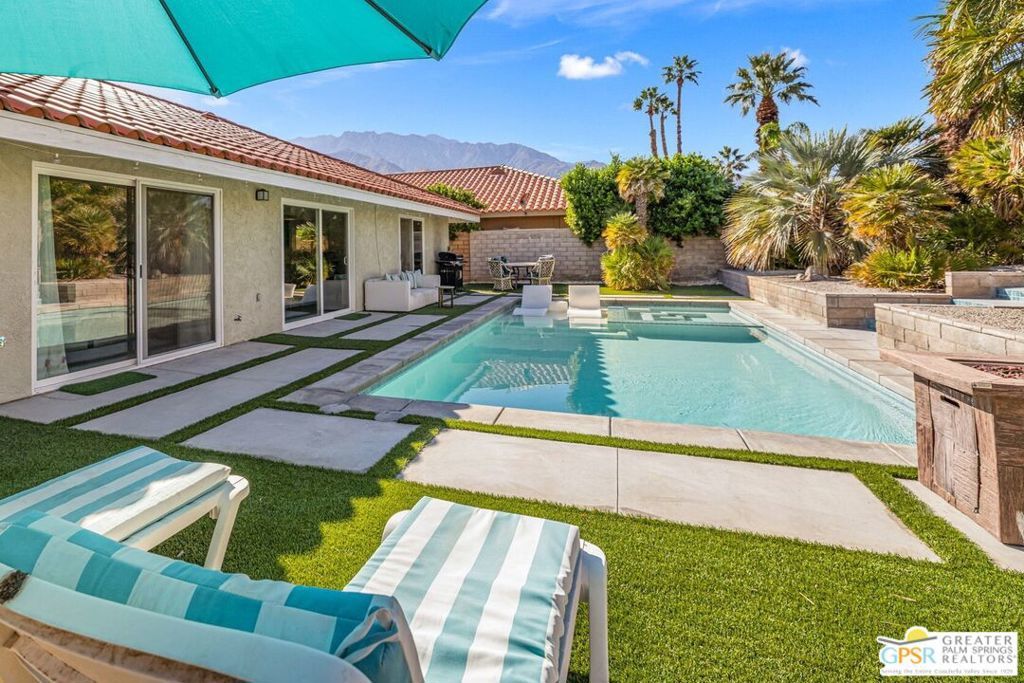 1494 Gem Circle, Palm Springs