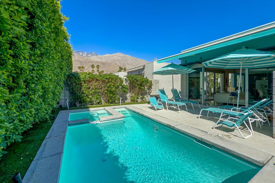 743 E Twin Palms Drive, Palm Springs