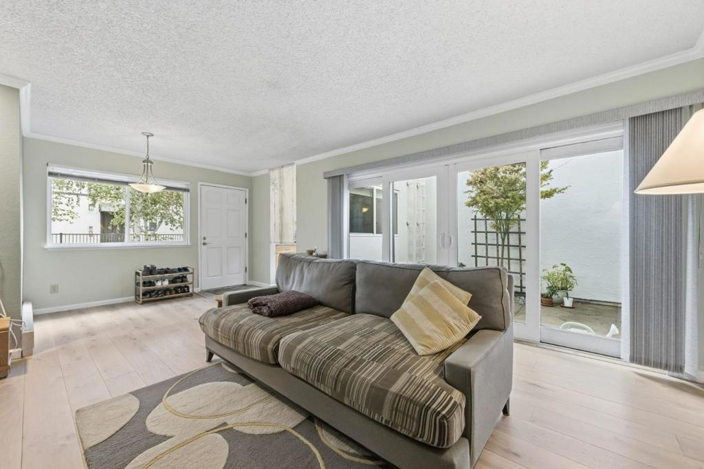 Photo of Listing #ML82026272