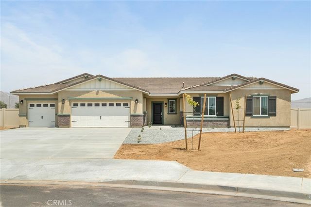 14818 Desert Lily Court, Apple Valley