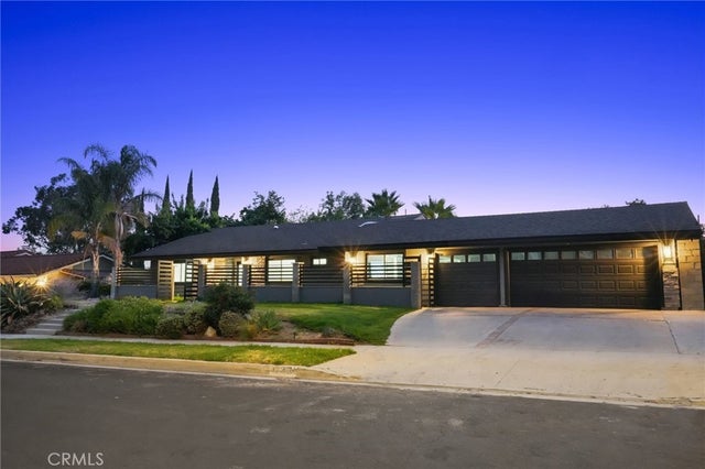 10405 Lubao Avenue, Chatsworth