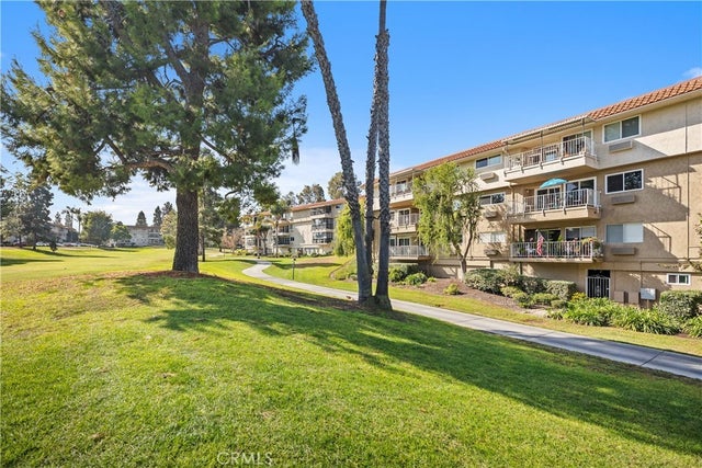2390 Via Mariposa W # 2c, Laguna Woods