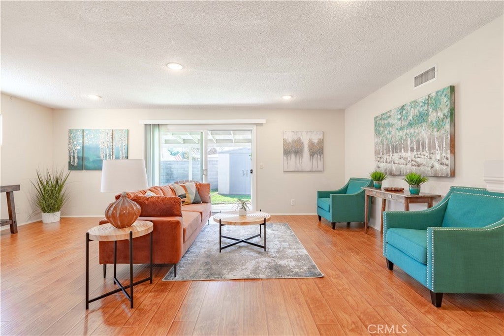 3318 Borchard, Santa Ana