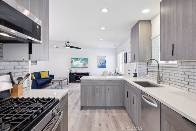 19201 Entradero, Torrance.