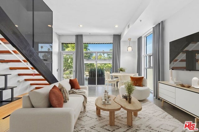 140 S Gramercy Place # 1, Los Angeles