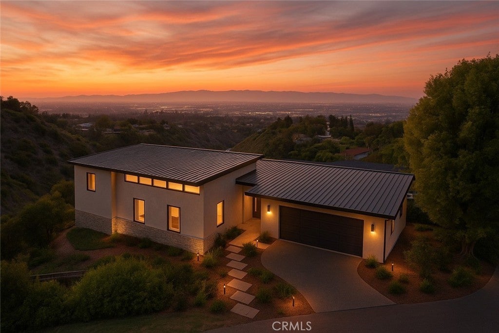 Photo of Listing #SB25248255