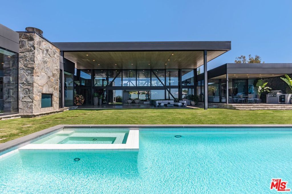 Photo of Listing #25613139