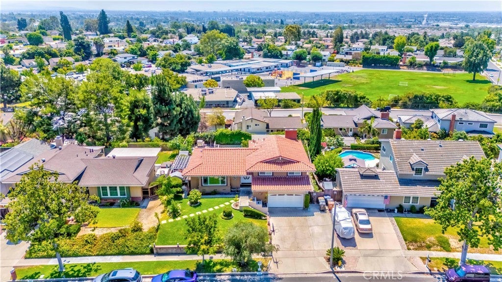 Photo of Listing #PW25251297