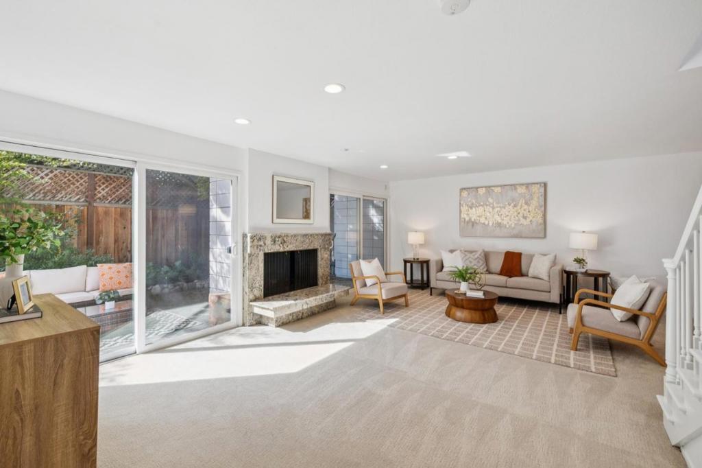 64 Los Altos Square, Los Altos