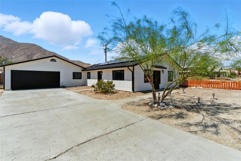 15872 Coral, Palm Springs