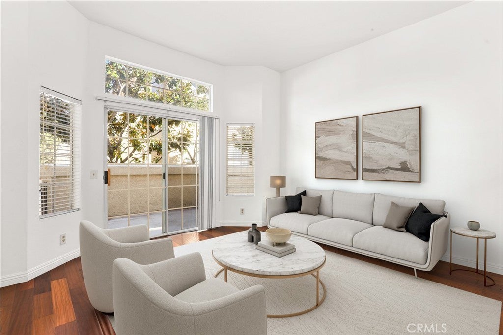 Photo of Listing #SB25249057