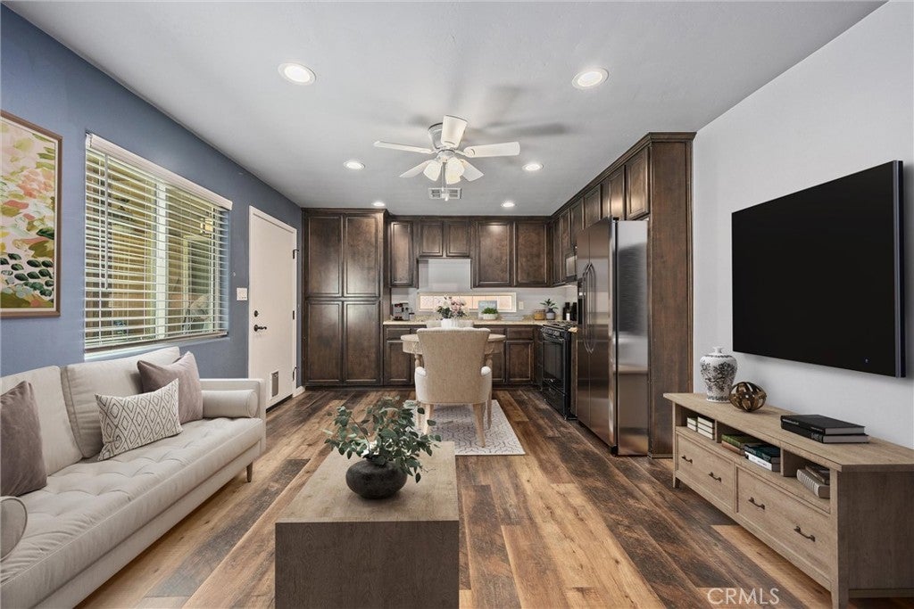 Photo of Listing #SR25251478