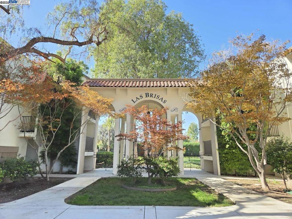 Photo of Listing #41116398