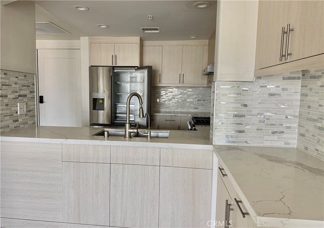 1598 Long Beach # 305, Long Beach