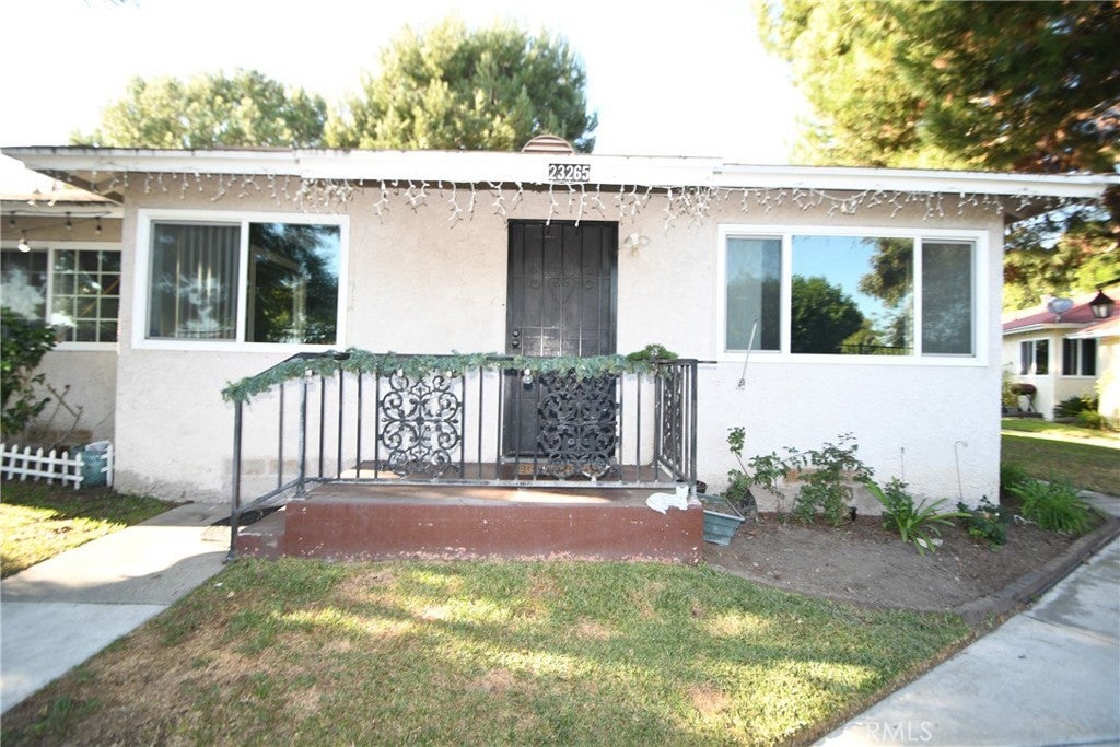 Photo of Listing #PV25251555