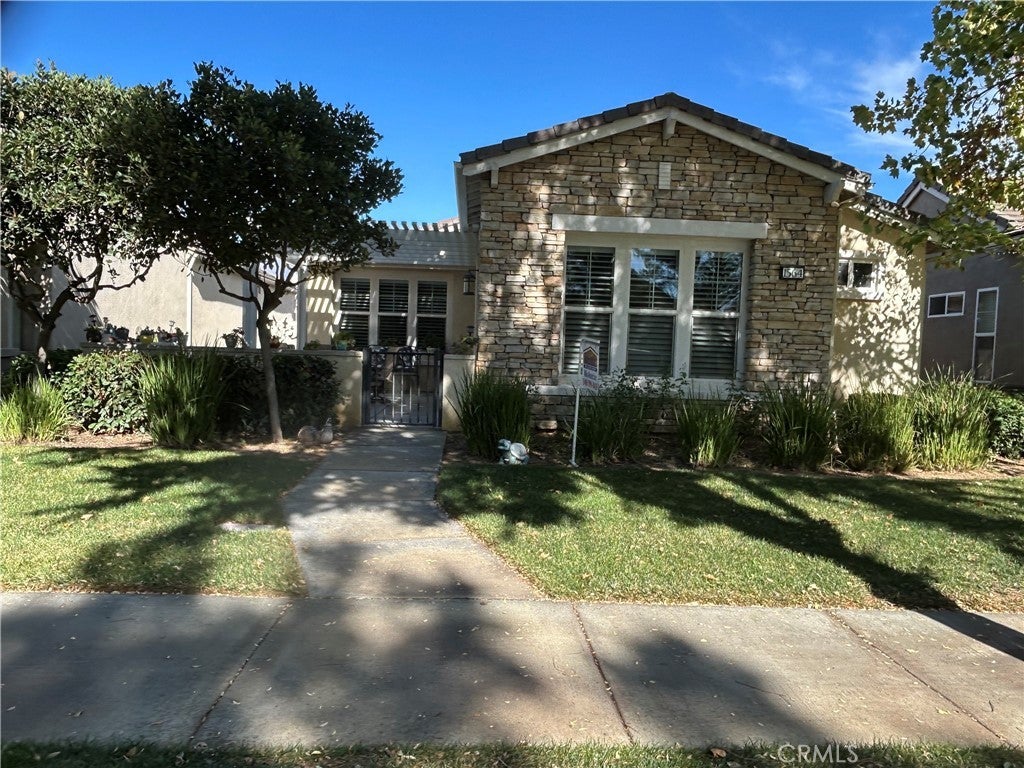 1564 Four Seasons, Beaumont