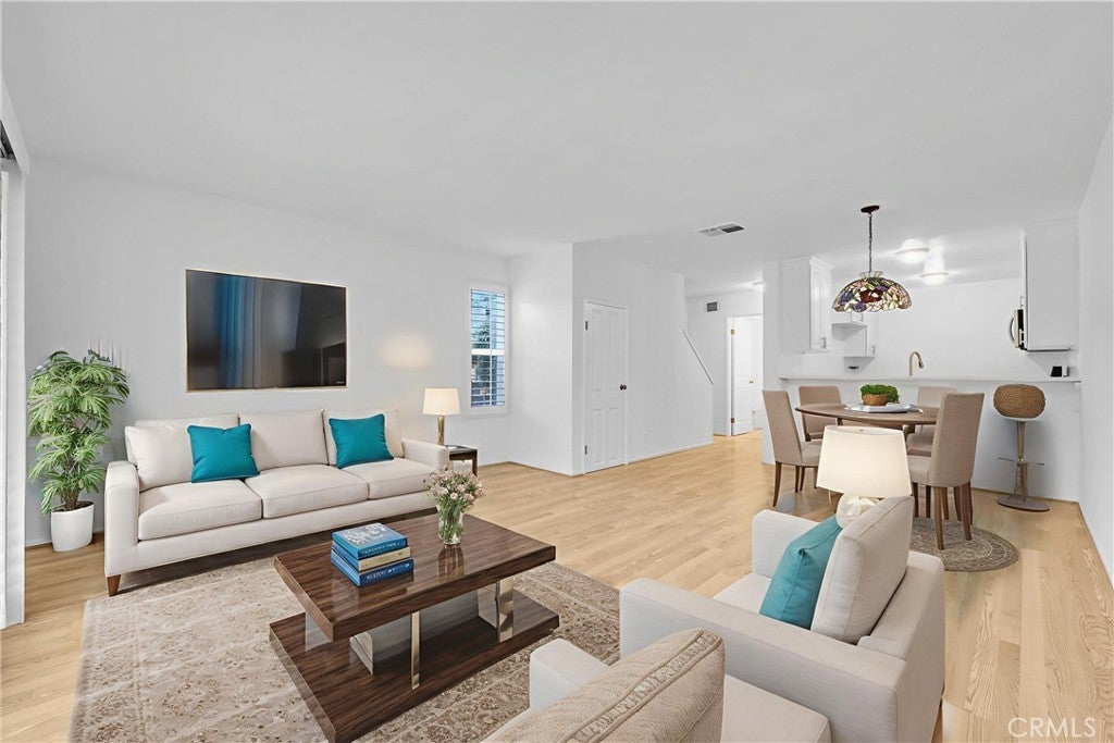 Photo of Listing #SB25251748