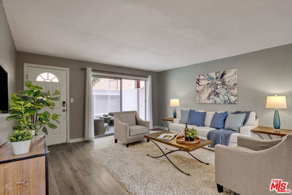 Photo of Listing #25599837