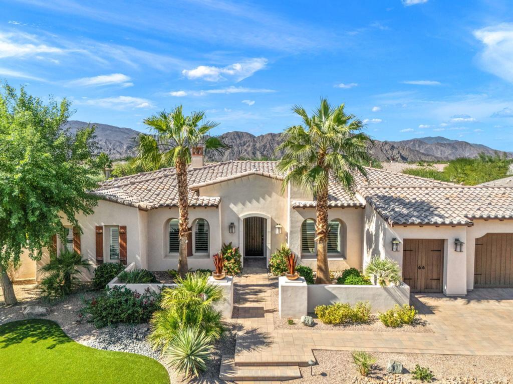 54915 Donnerail Court, La Quinta