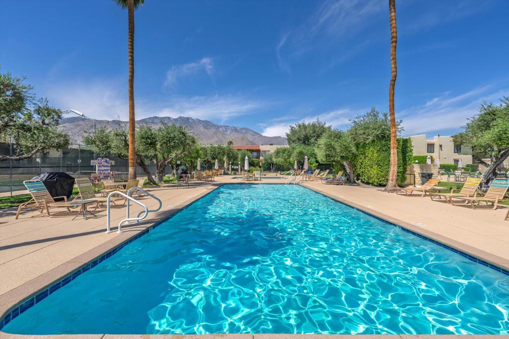 1409 Sunrise Way # 51, Palm Springs