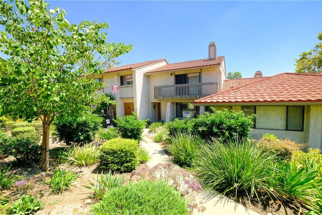 5132 Aspen, Montclair