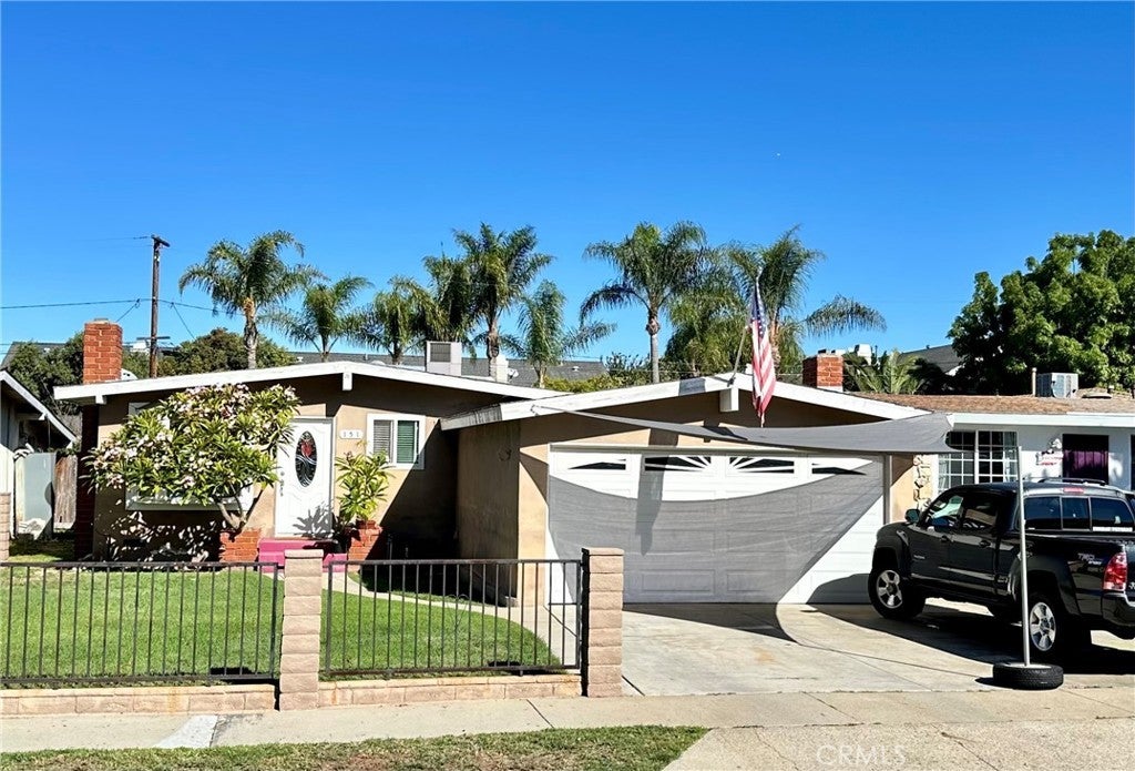 Photo of Listing #OC25250130