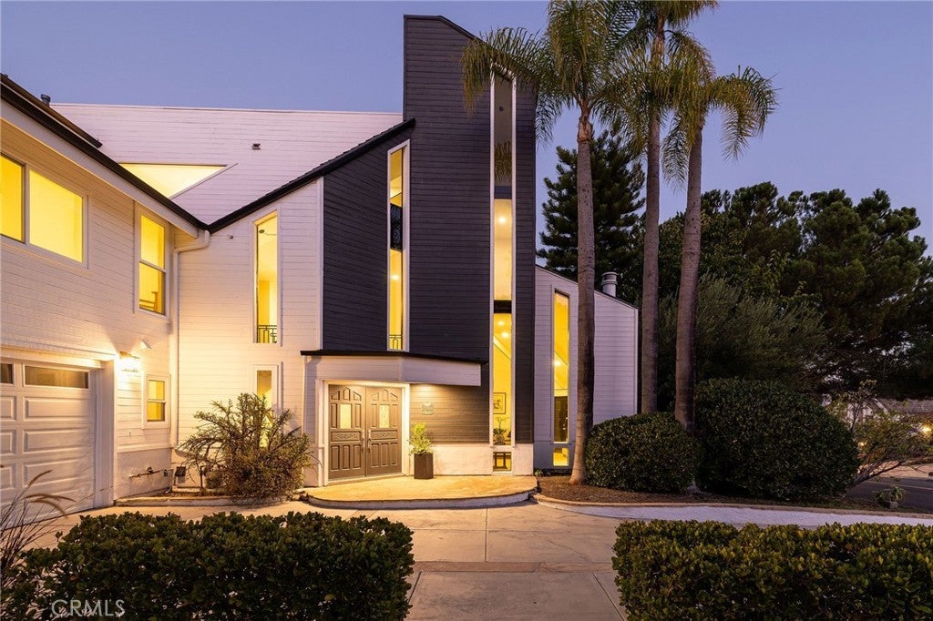 Photo of Listing #OC25250618