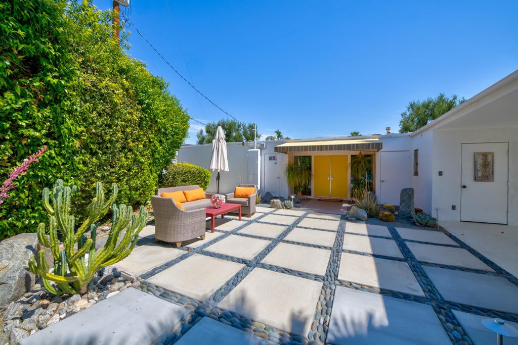 Photo of Listing #219138022DA