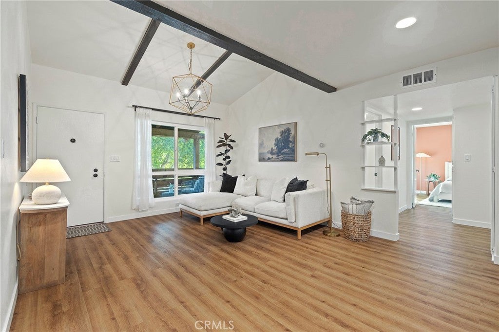 Photo of Listing #PW25239195