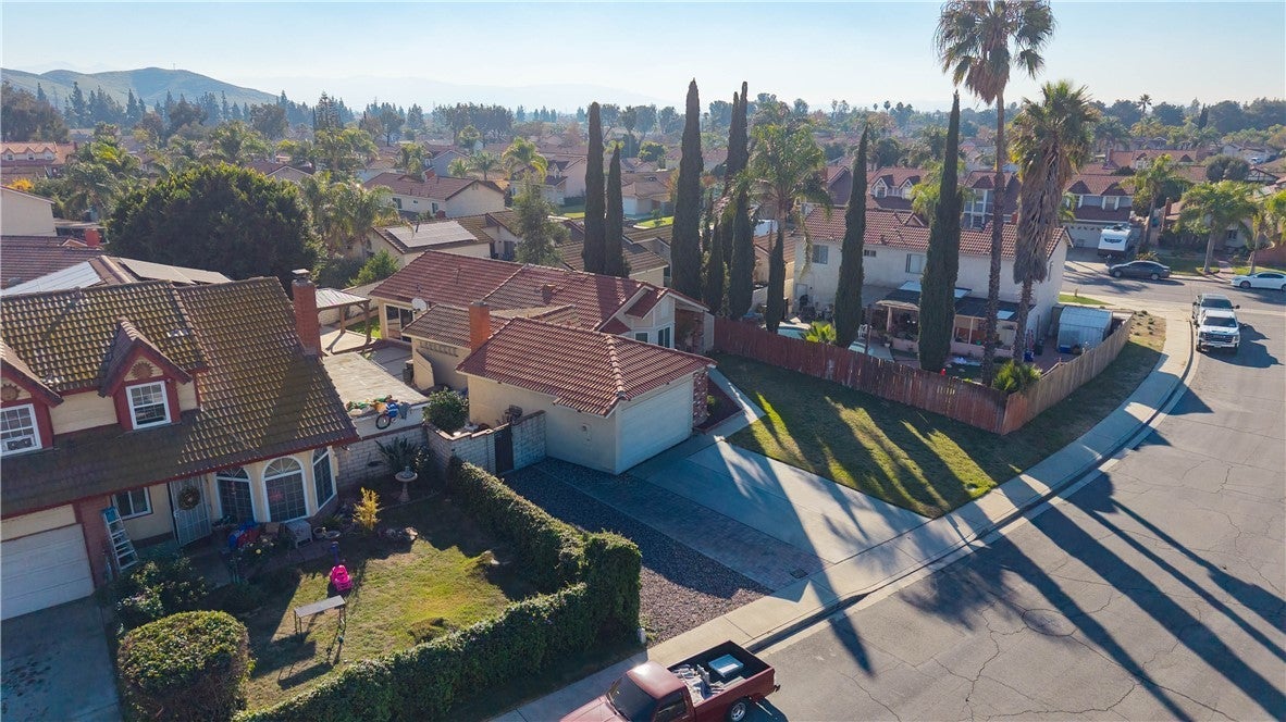 Photo of Listing #CV25251963