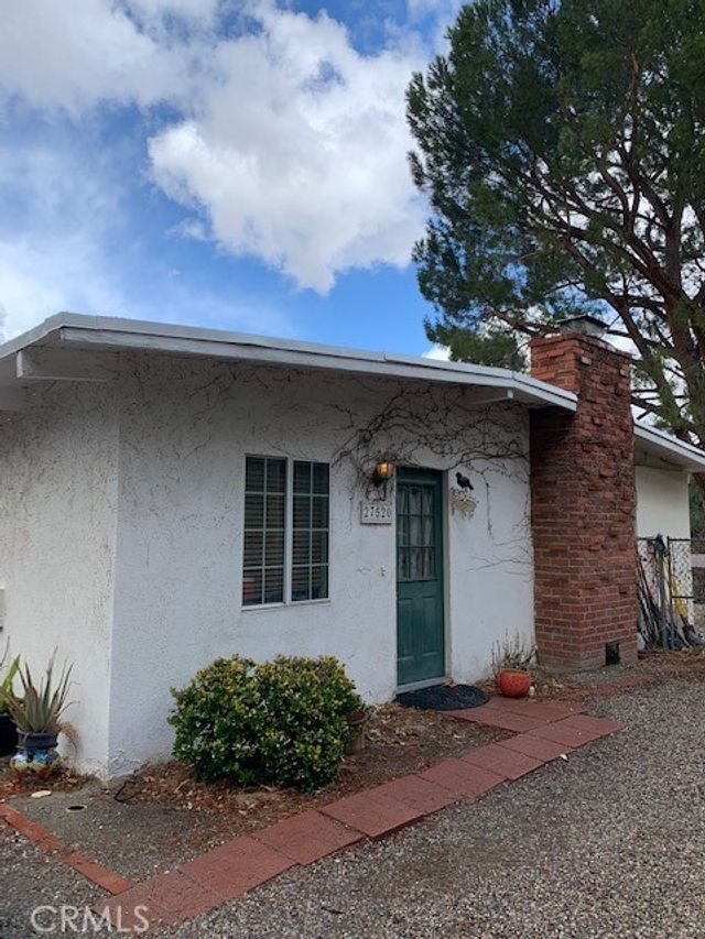 27520 Trail Ridge Road, Canyon Country