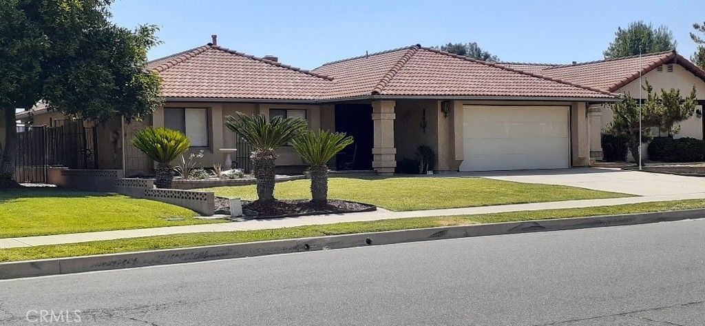 1484 Pepper Tree Drive, Hemet