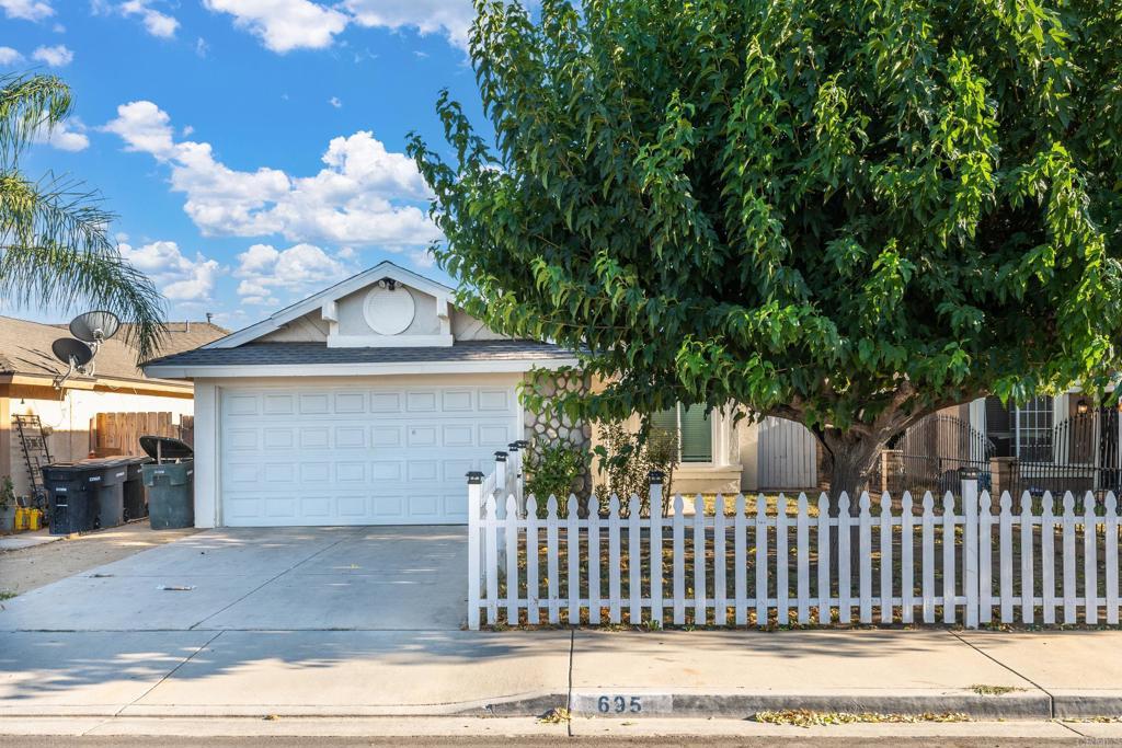 Photo of Listing #PTP2508289