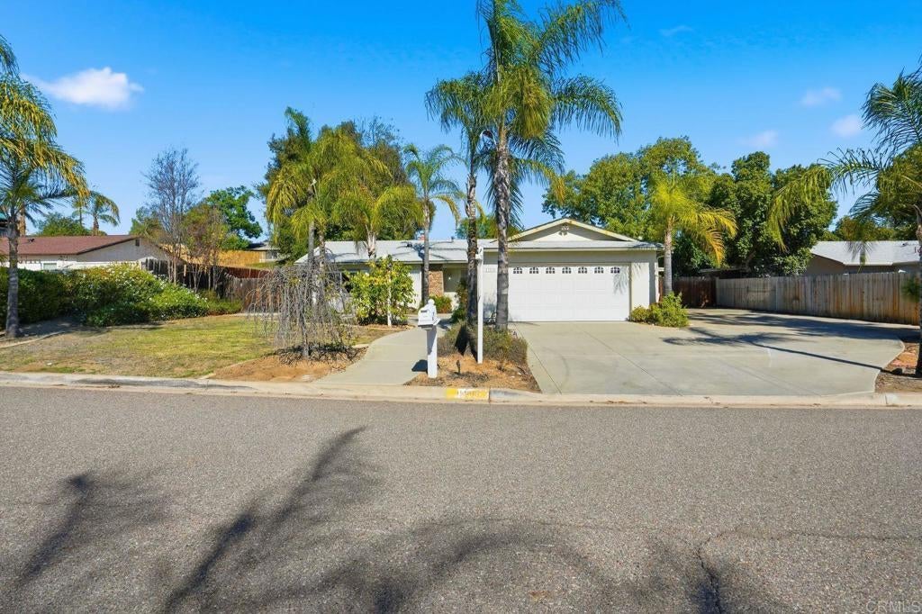 Photo of Listing #PTP2508291