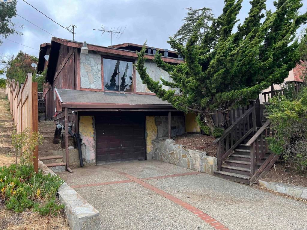 Photo of Listing #41116530