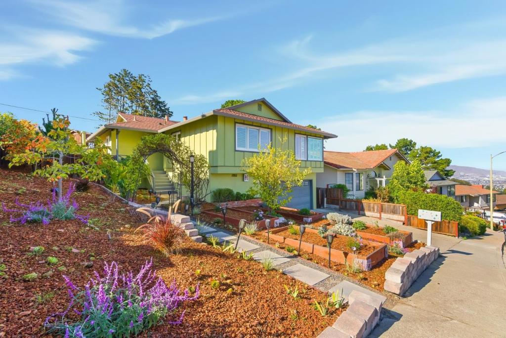 Photo of Listing #ML82026562