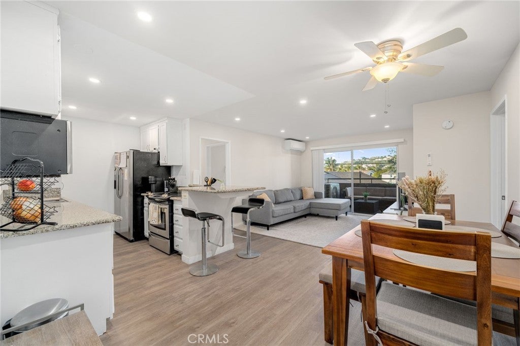 Photo of Listing #SB25252803