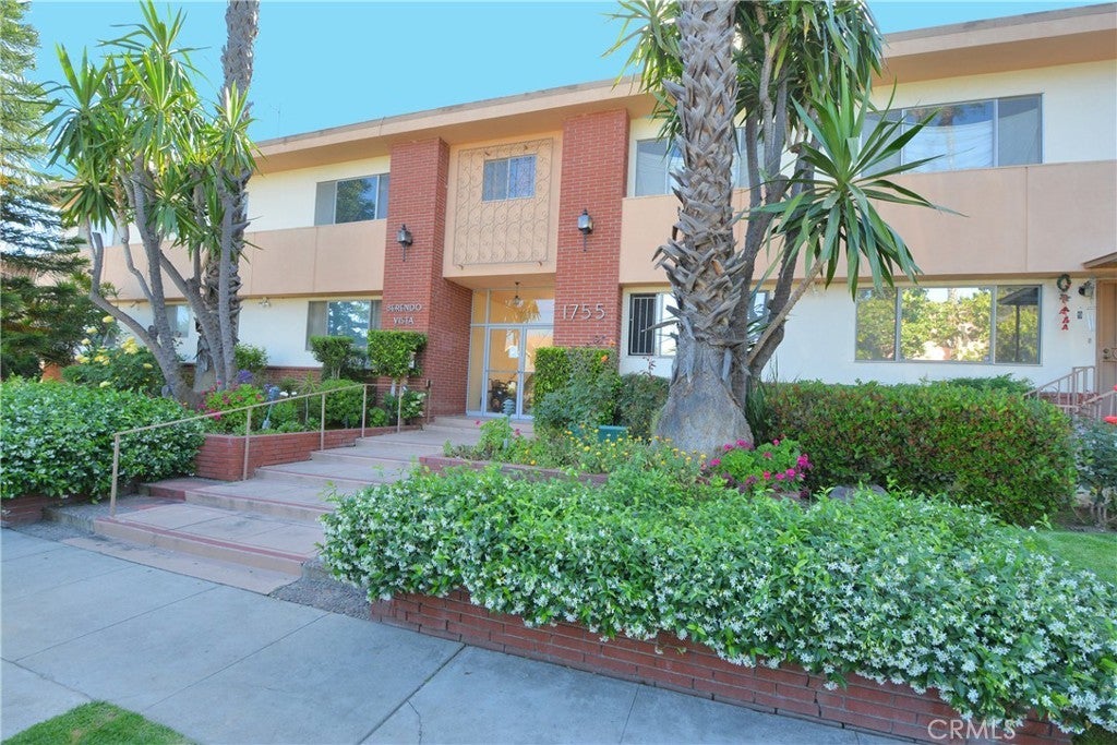 1755 Berendo Street # 28, Los Angeles