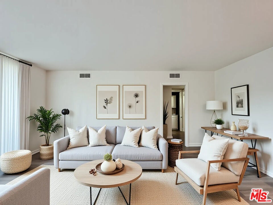 Photo of Listing #25611931