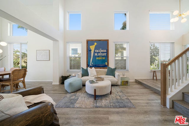 7219 Kentwood Avenue, Los Angeles