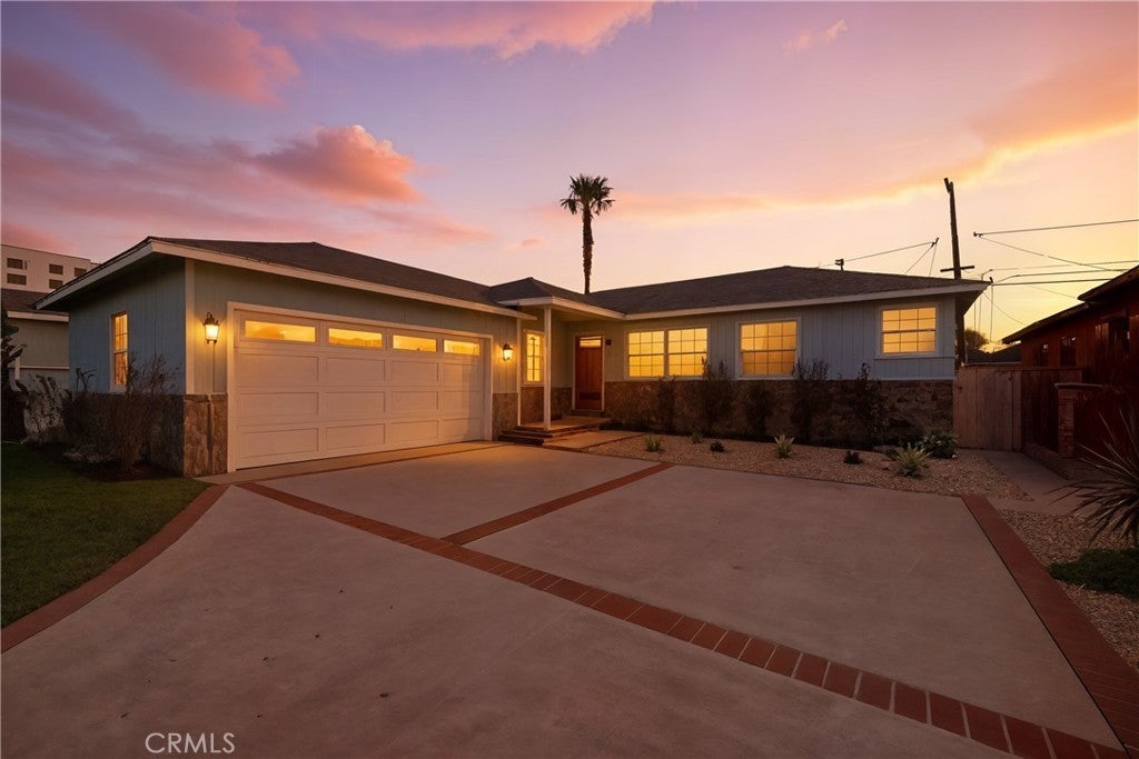 Photo of Listing #DW25253153