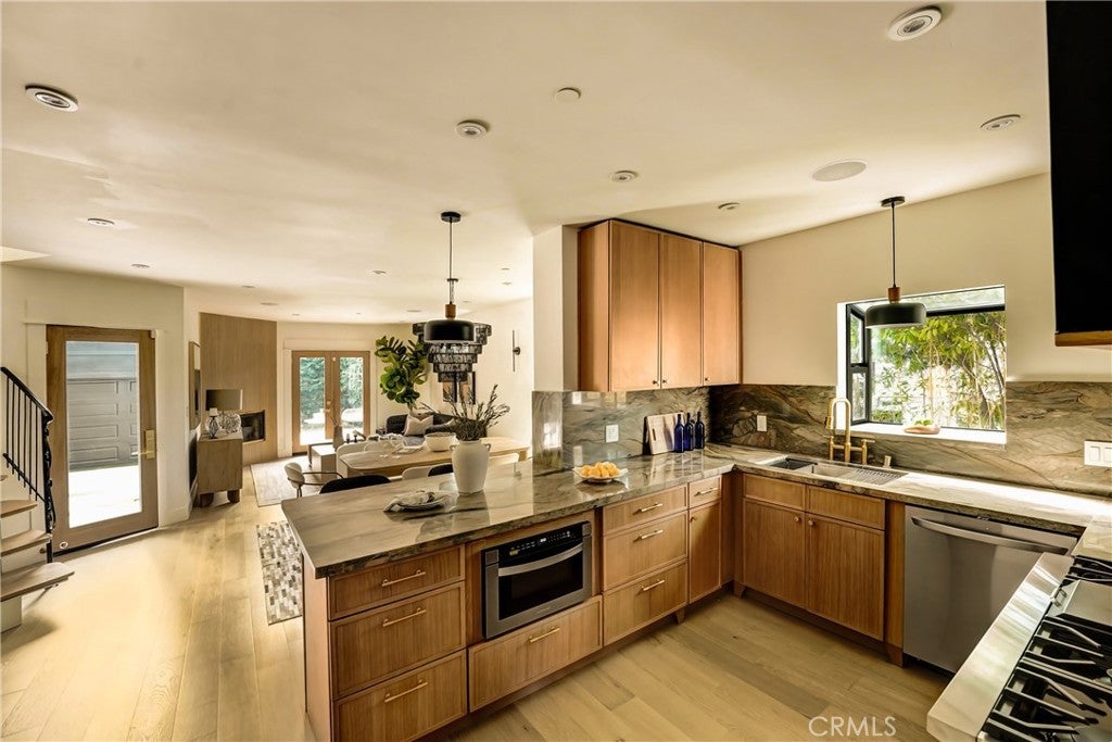 Photo of Listing #PW25253182