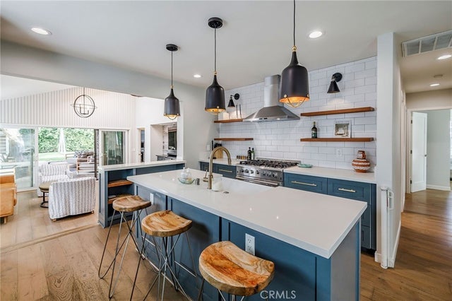 6321 84th Street, Los Angeles