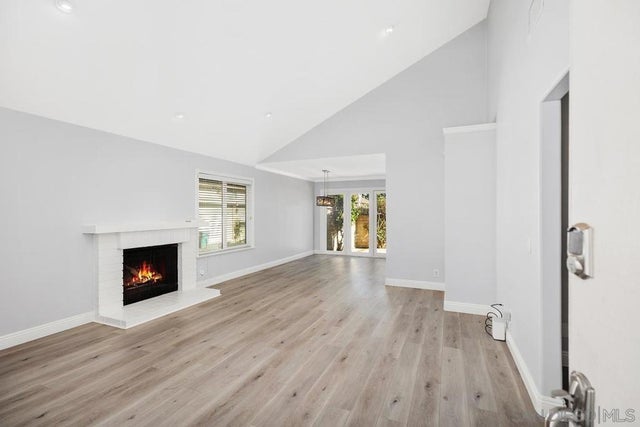 14 Dragonfly # 25, Irvine.