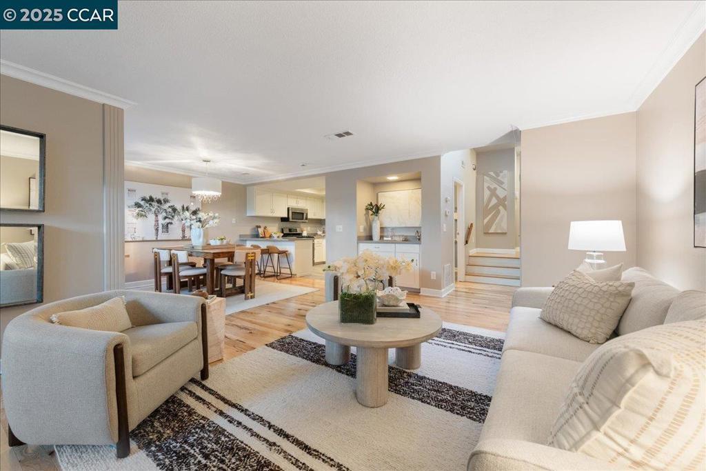 Photo of Listing #41116636