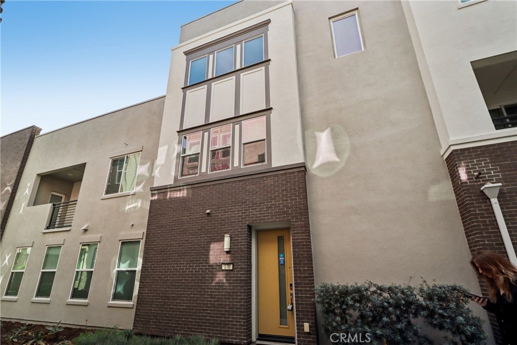 Photo of Listing #OC25253704