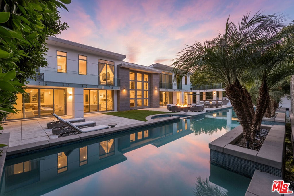 Photo of Listing #25613933