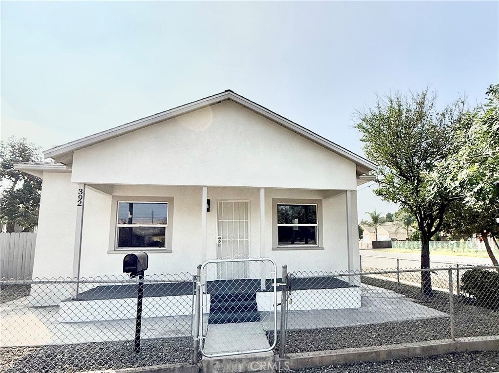 Photo of Listing #IV25253865