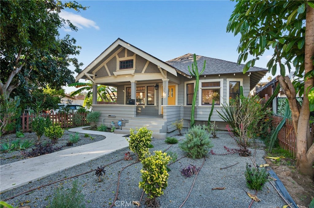 Photo of Listing #SR25254100