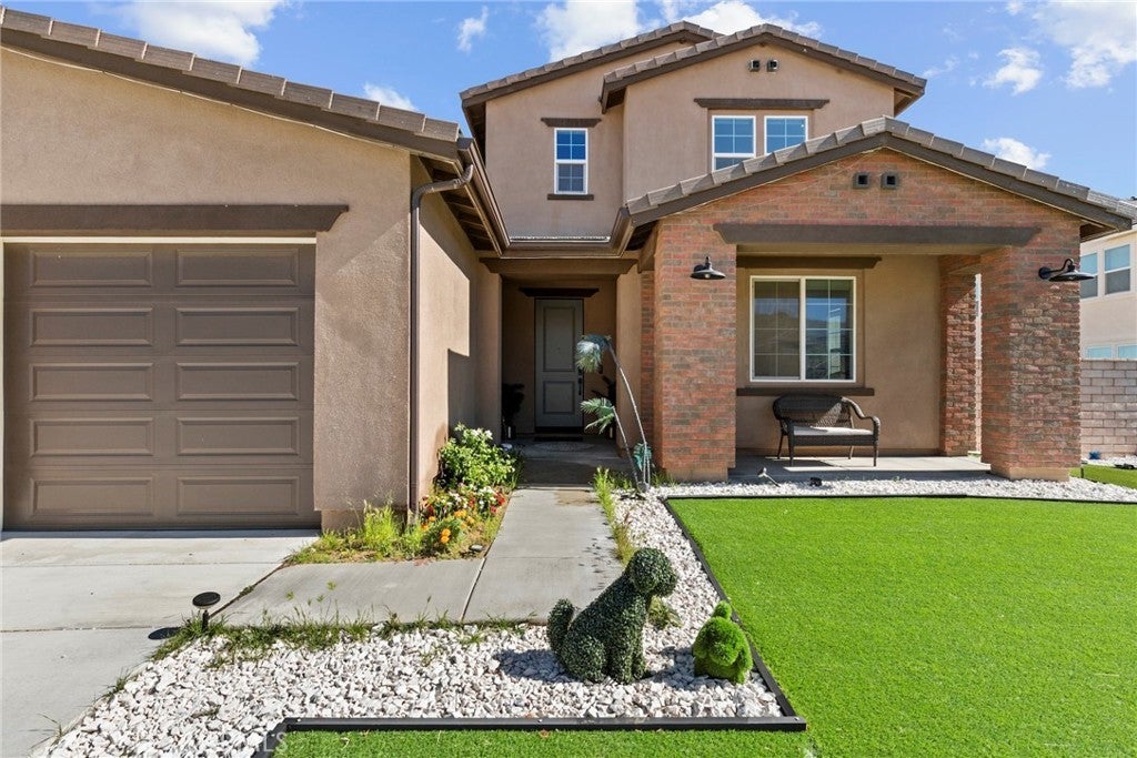 Photo of Listing #SR25254120